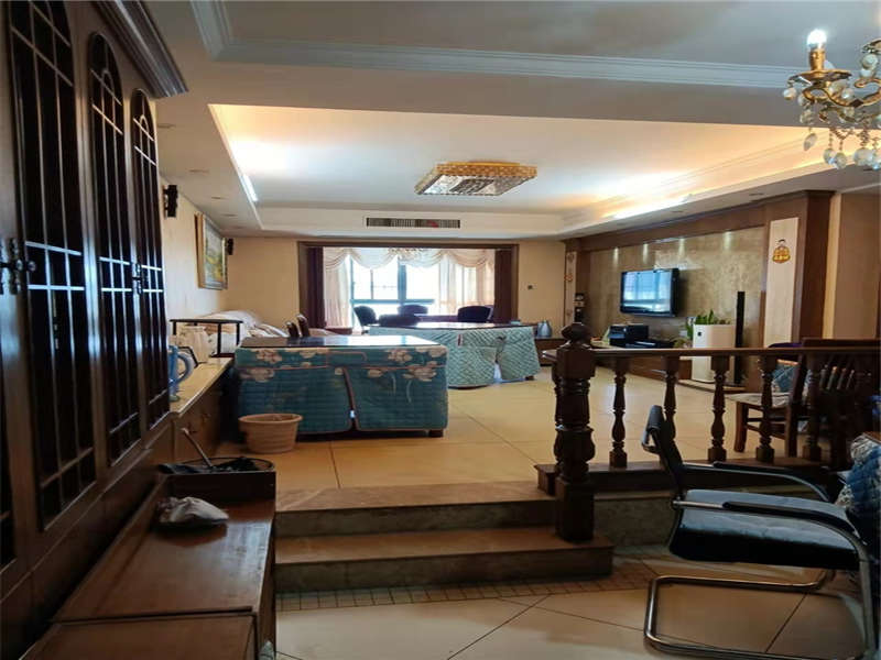 東方新城（東璽門）法拍房L1、L3棟1015號