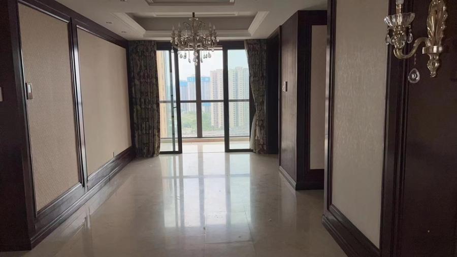 運達(dá)中央廣場法拍房4棟2304號