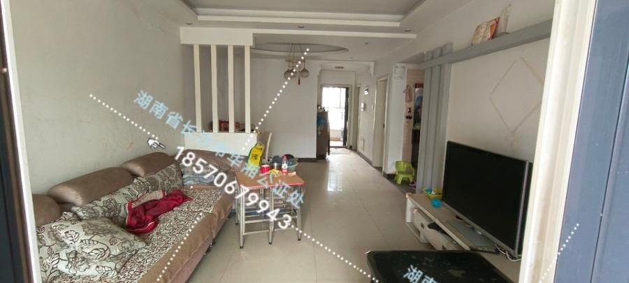 華銀天際B區(qū)法拍房二期B2棟703號房屋及室內家具家電