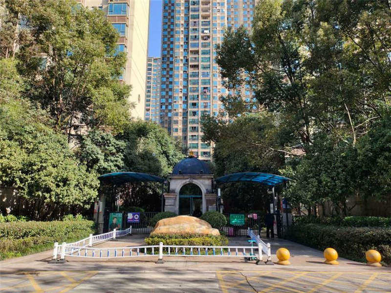 富基世紀(jì)公園法拍房41#、42#棟1606室