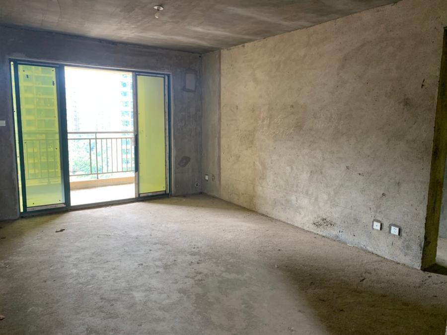 富基世紀(jì)公園法拍房三期44、45#棟2004號(hào)