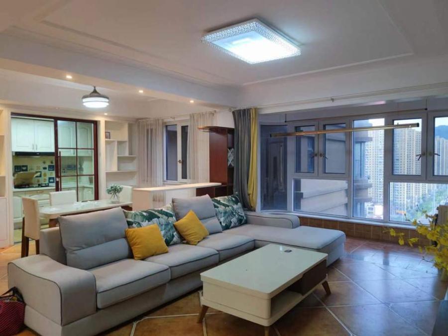 潤和星城潤和長郡法拍房17棟1905室及房屋內(nèi)現(xiàn)有的家具、家電