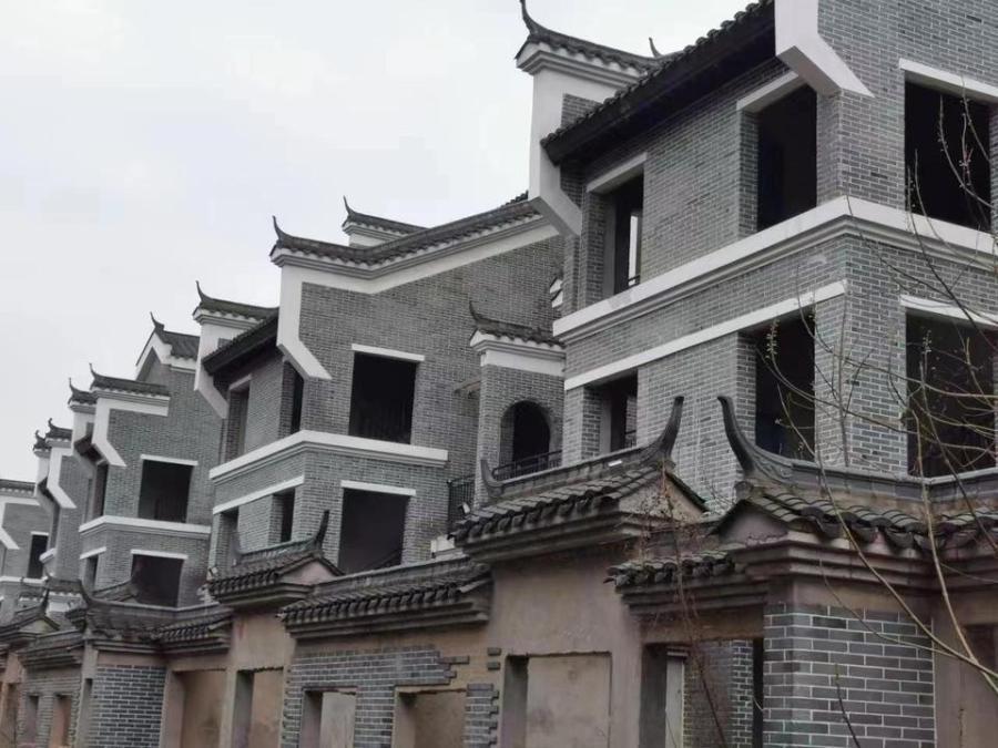 新華聯(lián)銅官窯古鎮(zhèn)(新華聯(lián)銅官窯文化旅游園)法拍房B01-02-03#棟101、201、301房（別墅）