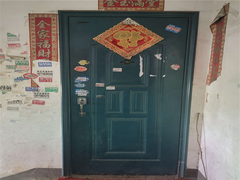 榔梨鎮(zhèn)集鎮(zhèn)中心商城法拍房01棟01幢414、514室