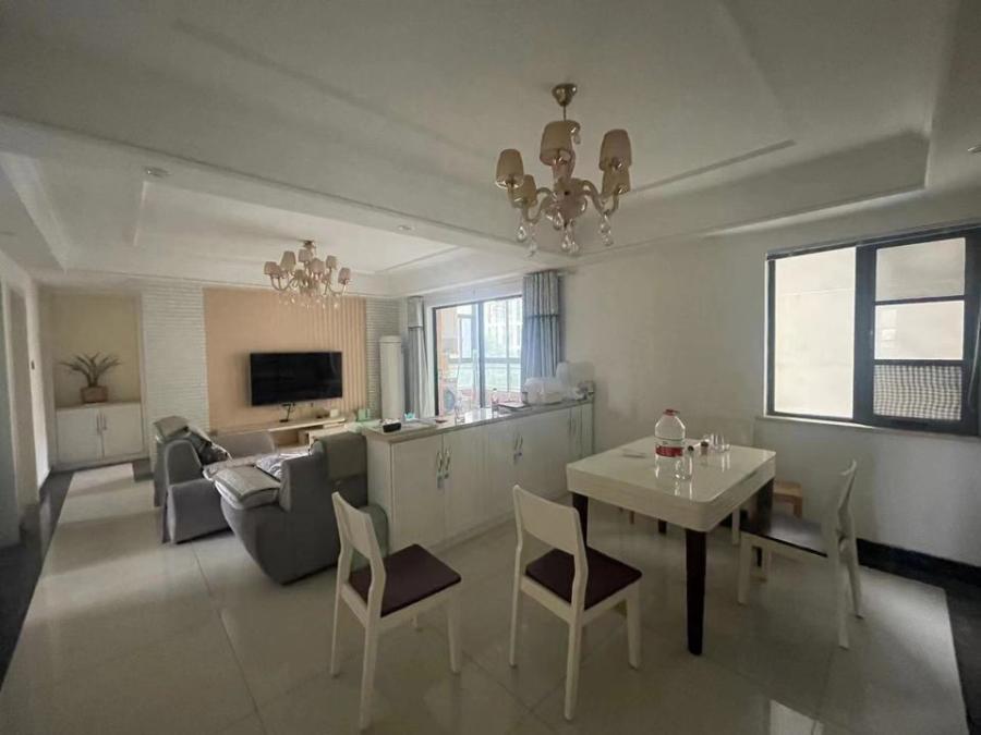 弘德好萊城（宜居雅苑）法拍房5、7、8、9、10棟520房