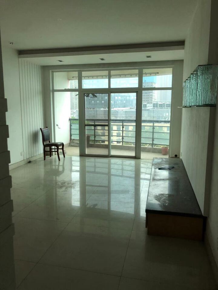 創(chuàng)遠(yuǎn)景園（書(shū)院路385號(hào)）法拍房9棟804號(hào)