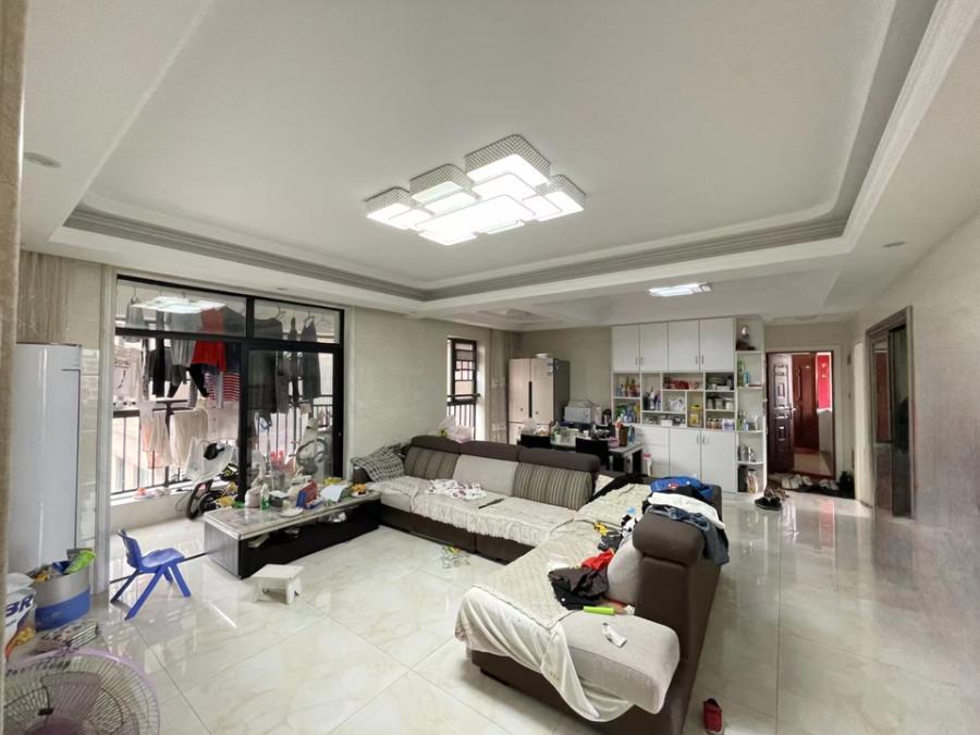 金澤園小區(qū)法拍房二期2、3棟608室