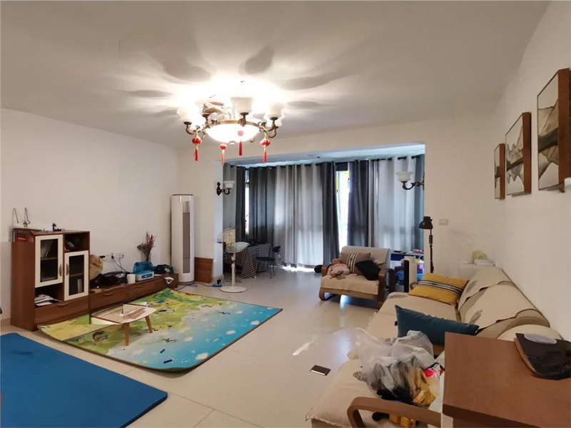 裕華名苑法拍房1棟302房屋及室內家具家電