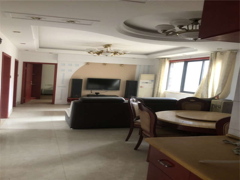 山水嘉園法拍房18、19棟1506號(hào)（包含室內(nèi)家具家電）