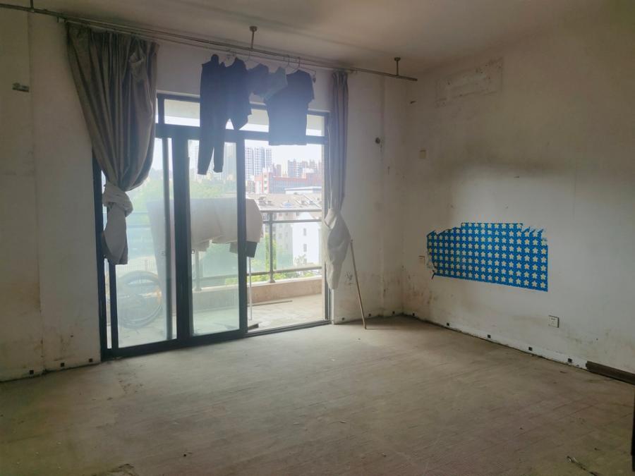 金典商務(wù)中心法拍房1、2、3、4棟618號(hào)