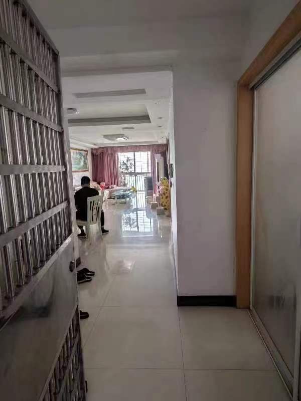 高橋現(xiàn)代商貿城法拍房2棟2611號