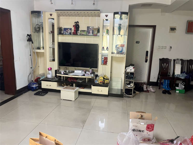 中南汽車世界K小區(qū)法拍房K03、K04棟312室