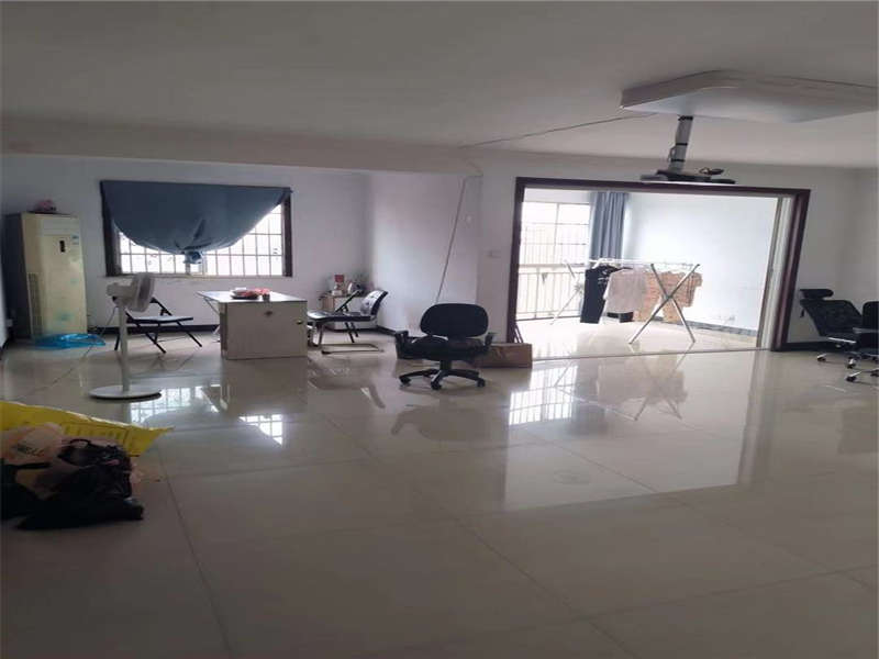 高橋現(xiàn)代商貿城法拍房3棟1805號