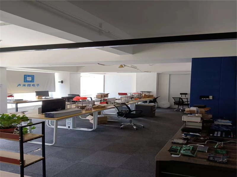 北辰鳳凰天階苑B1E1區(qū)法拍房1-10棟及地下車庫、連接平臺3040（雙學區(qū)）