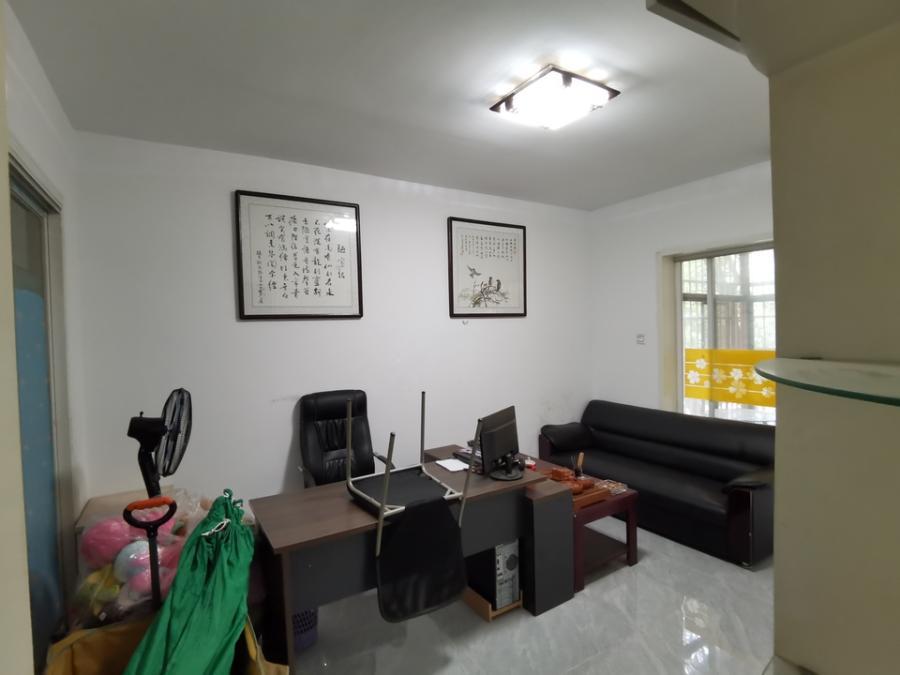 香海西岸法拍房B01、02、03棟208房