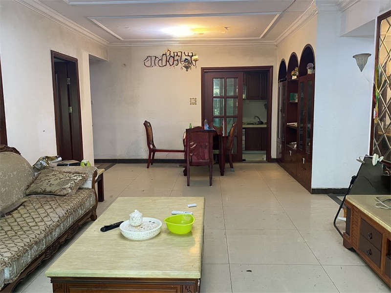 恒大名都法拍房20、21、22棟505室