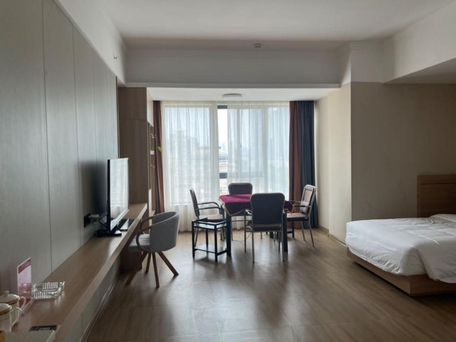 湖南華?。ɑ鹧骈_(kāi)發(fā)區(qū)二片）法拍房1棟703號(hào)