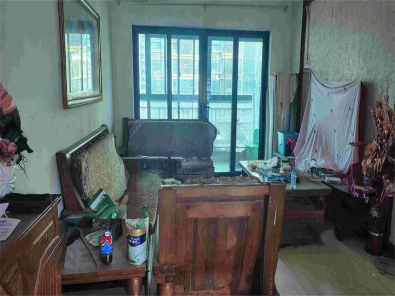 恒大綠洲法拍房6、7、8棟1604號(hào)