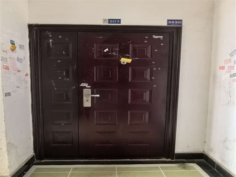 睿智園小區(qū)法拍房1、2棟503房