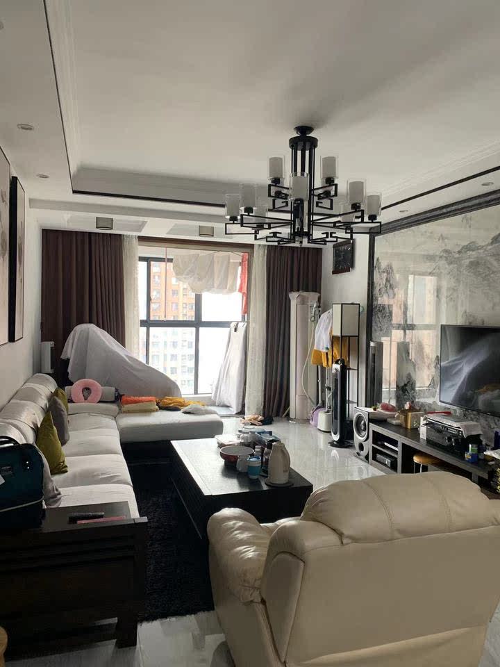 三一街區(qū)法拍房二期10、11棟2102號