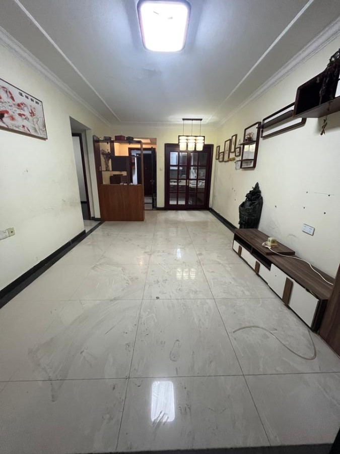 恒大城法拍房5、6、7棟703房