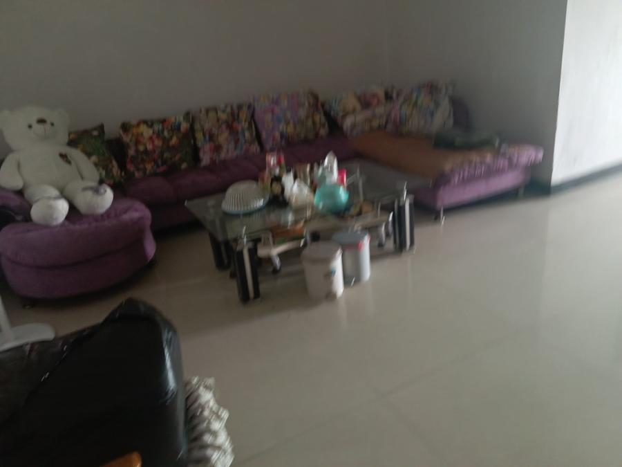 中南汽車世界G小區(qū)法拍房G39棟604室