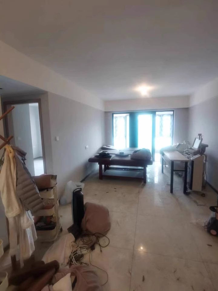 時(shí)代傾城五期（玫瑰園社區(qū)六）法拍房82#、83#棟1103室