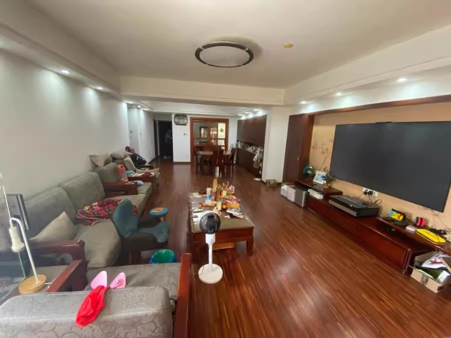 （洋房 送地下室）卓越蔚藍(lán)海岸法拍房23棟206號(hào)房（洋房）照片非本房