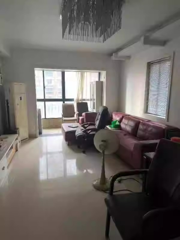 東方新城（東璽門）法拍房L2棟1608號房及室內(nèi)物品