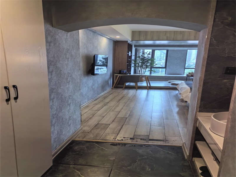 摩天一號(hào)（摩天大廈）法拍房942房