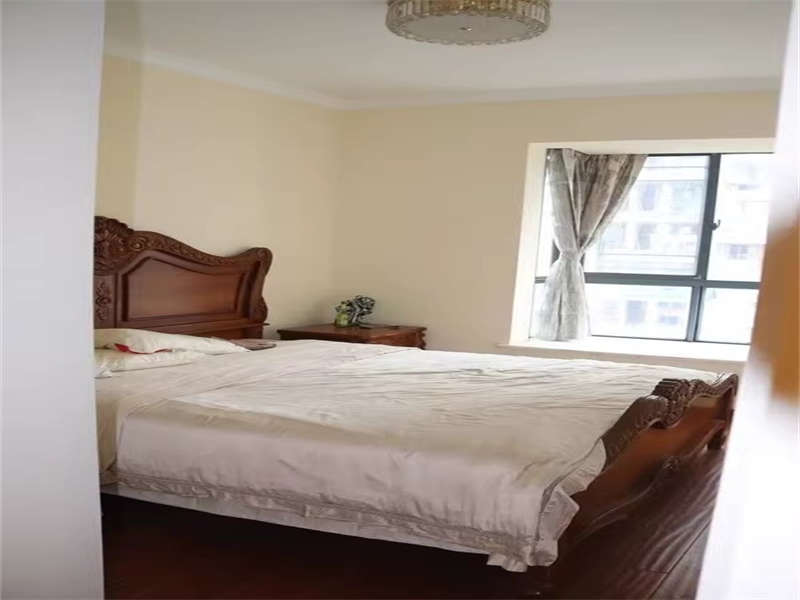 （江景 大陽臺(tái) 雙學(xué)位）湘江豪庭法拍房3棟2704房