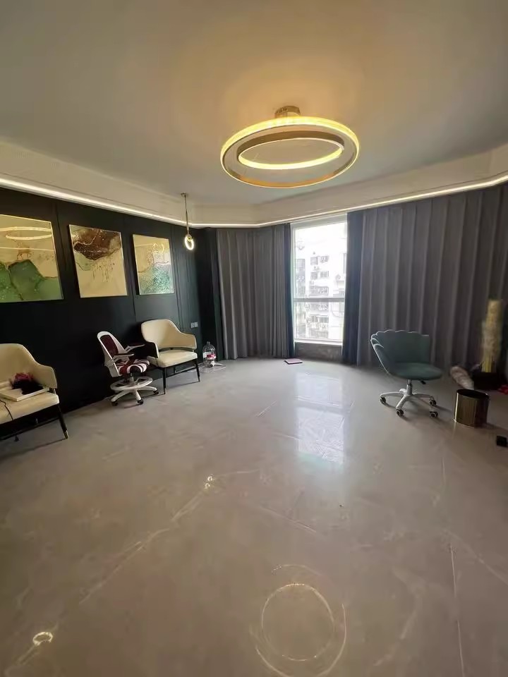 財富時代（高橋大市場西大門正對面）法拍房1棟504號