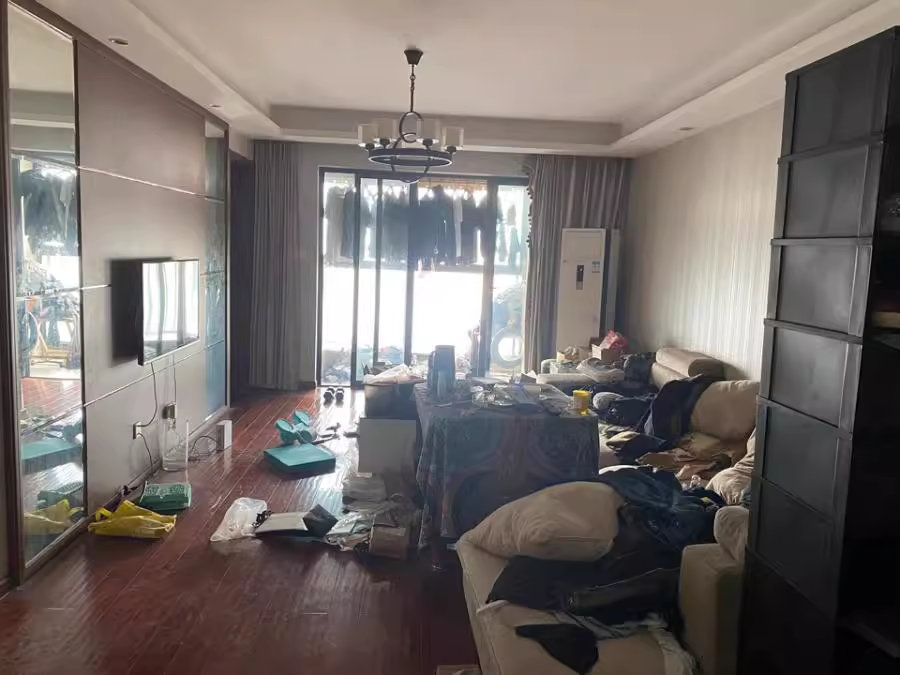 （便宜地鐵三房）萬科城法拍房1、2棟1606號房