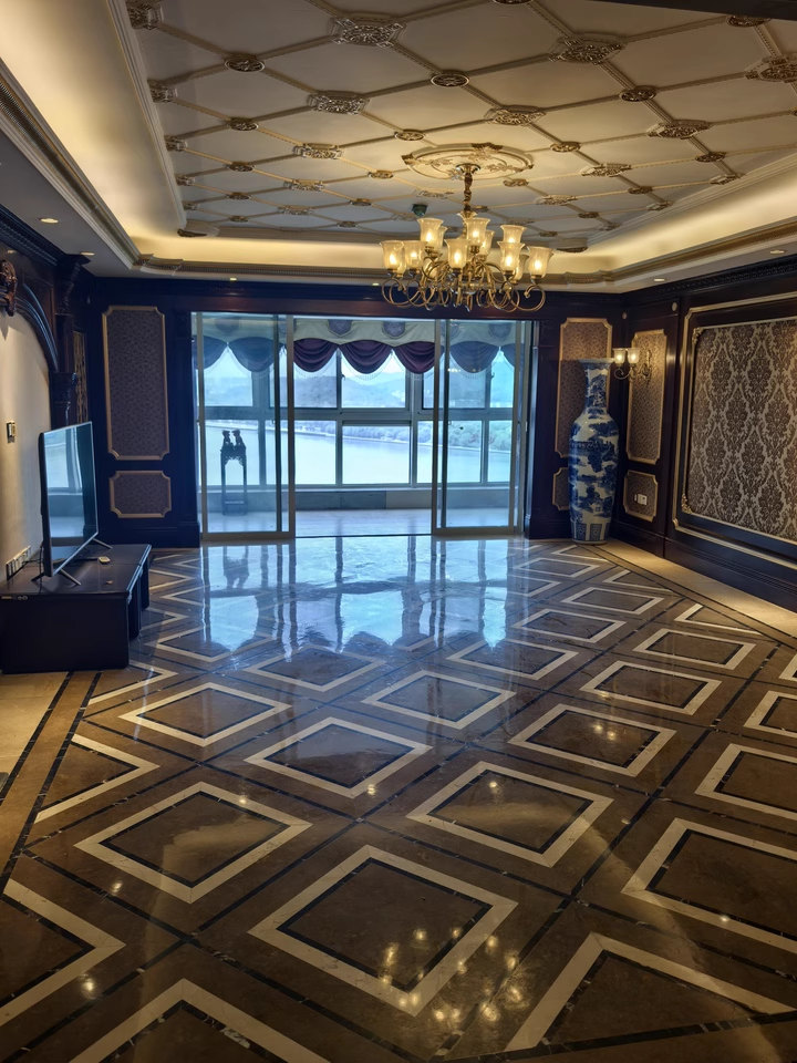 （市中心一線江景大平層）萬達(dá)公館A區(qū)法拍房4棟2001室