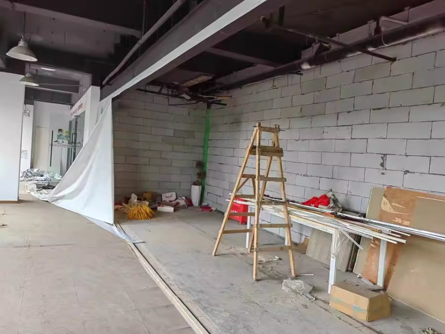 （大學(xué)城）南麓大廈法拍商業(yè)201號(hào)、202號(hào)