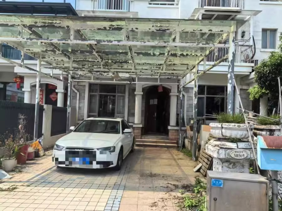 （5.5折 別墅）長沙碧桂園翠漾花岸三街法拍房38、50、52、56、58、60、62、66號156室及室內(nèi)物品