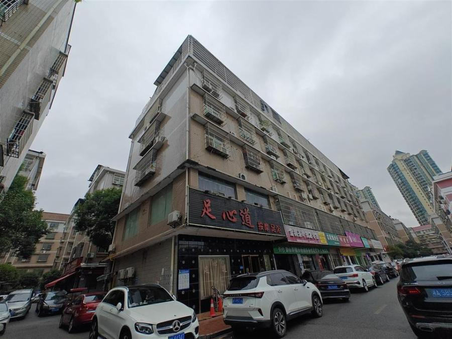 （整棟收租）松雅小區(qū)松雅安置區(qū)法拍房B-14棟21、22、23、24號(hào)全部房產(chǎn)