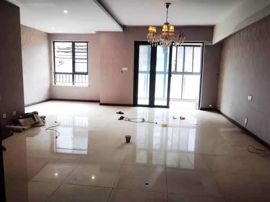 綠地公館（綠地名?。┓ㄅ姆?棟301房